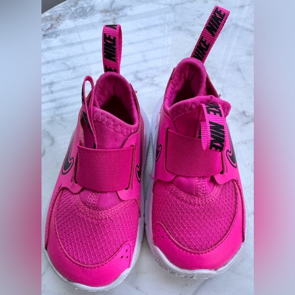 Nike Shoes - Picture 3 of 7